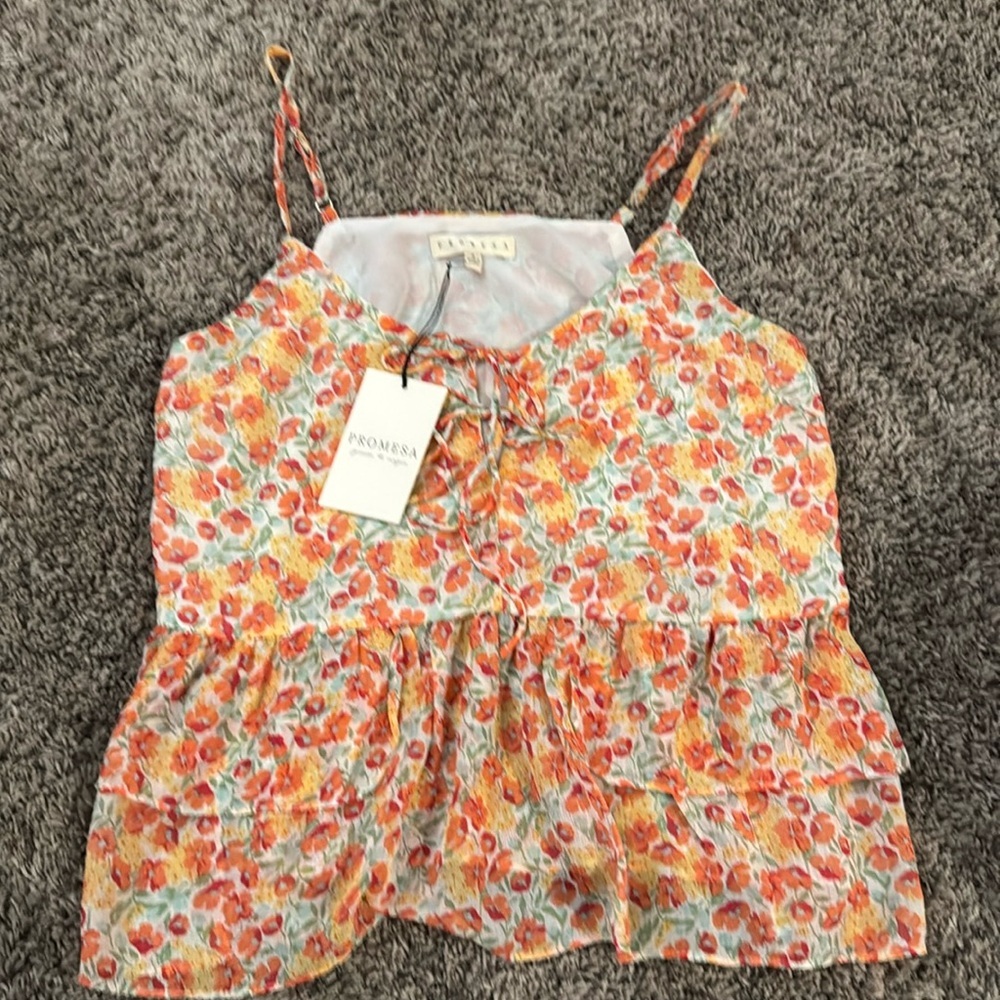 Size small cropped spaghetti strap shirt.
